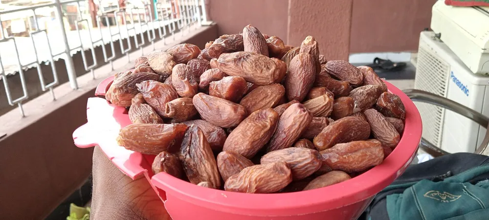 Cara Membedakan Kurma Ajwa Asli dan Palsu: 7 Ciri yang Wajib Diketahui